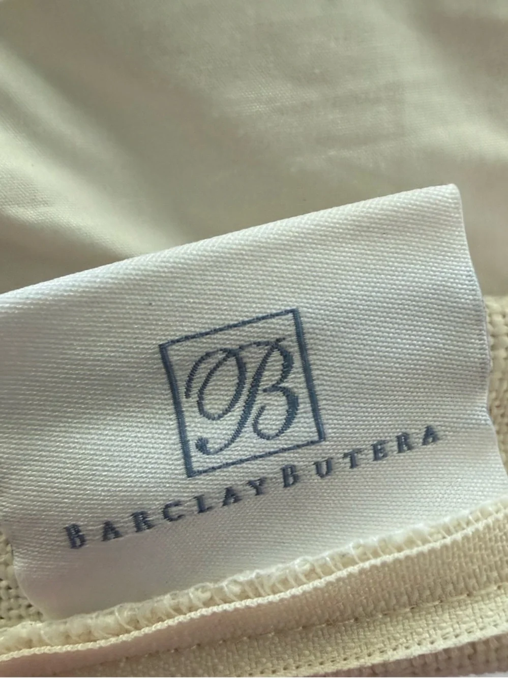 New! BARCLAY BUTERA Eastern Accents Cabo Textured Silk Decorative Pillow 20x20